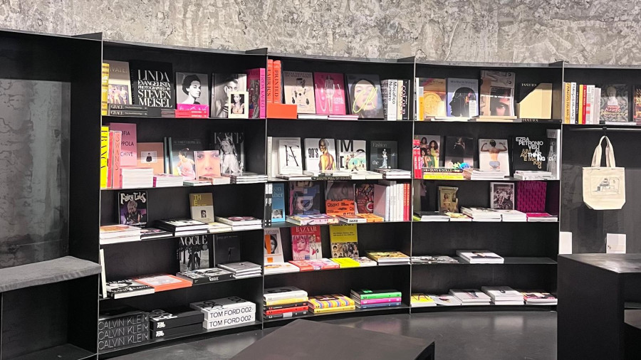 Cinco libros que puedes comprar en la nueva librería de la Fundación Marta Ortega