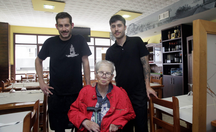 Mesón París en A Coruña: a los Castro siempre  les quedará el barrio de Os Castros