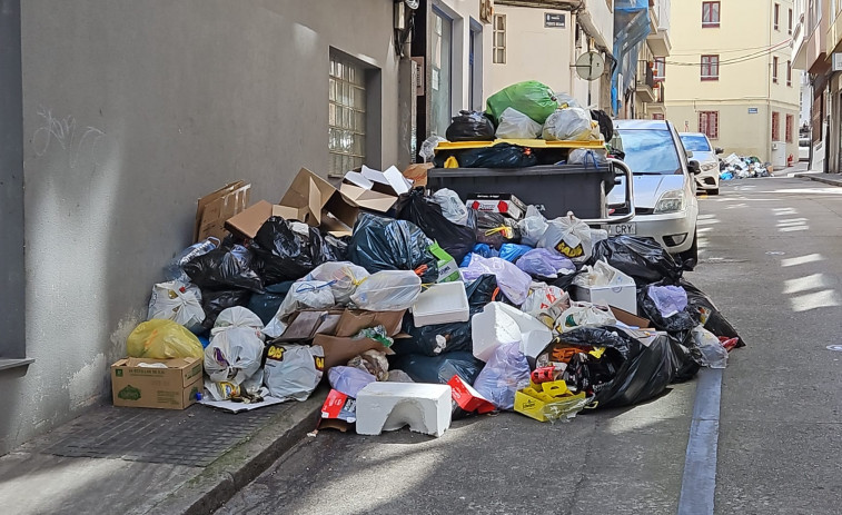 La huelga de basura en A Coruña se amplía en julio y amenaza con ser indefinida en agosto