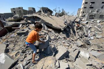 Los ataques israelíes no cesan en Gaza, que suma ya 37.834 muertos