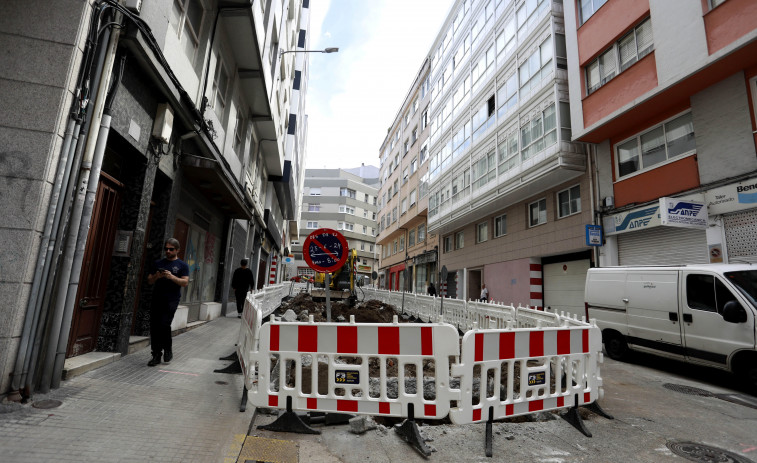 La mejora de la accesibilidad de la calle Barcelona a Peruleiro se prolongará nueve meses