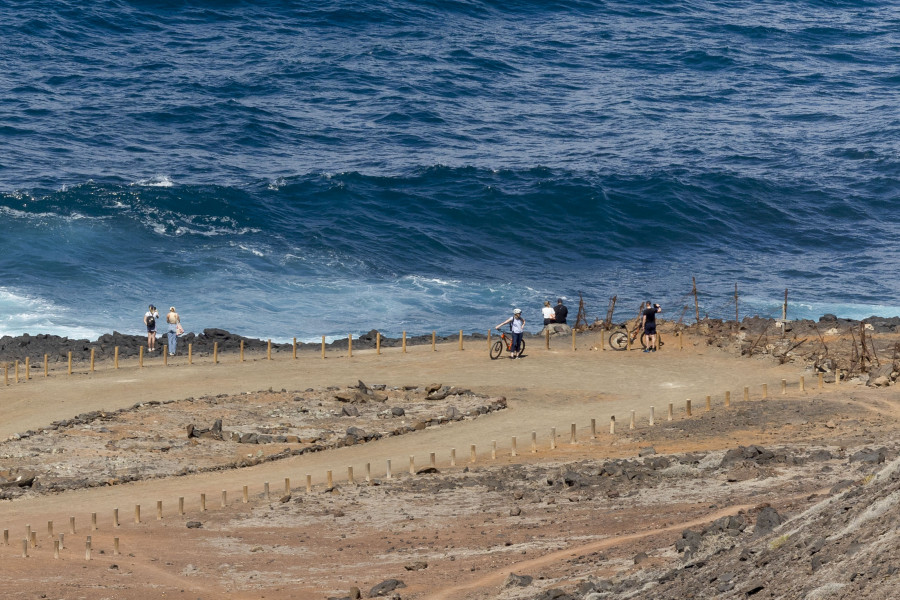 Localizan el cuerpo sin vida de una mujer de unos 89 años flotando en la playa de El Confital, Gran Canaria