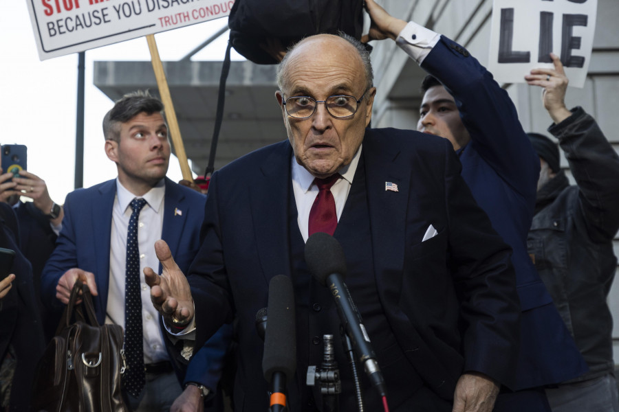 El exalcalde de Nueva York Rudy Giuliani queda inhabilitado para ejercer como abogado