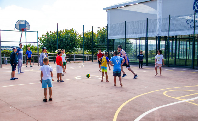 Atletismo, gimnasia, tiro, baile latino o pandereta: Carral oferta 40 actividades en sus escuelas municipales