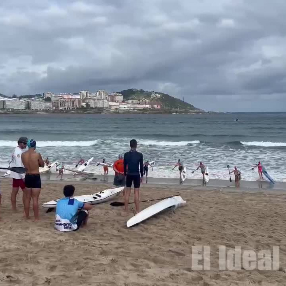 Casi 130 jóvenes participan en el campeonato gallego de socorrismo en A Coruña