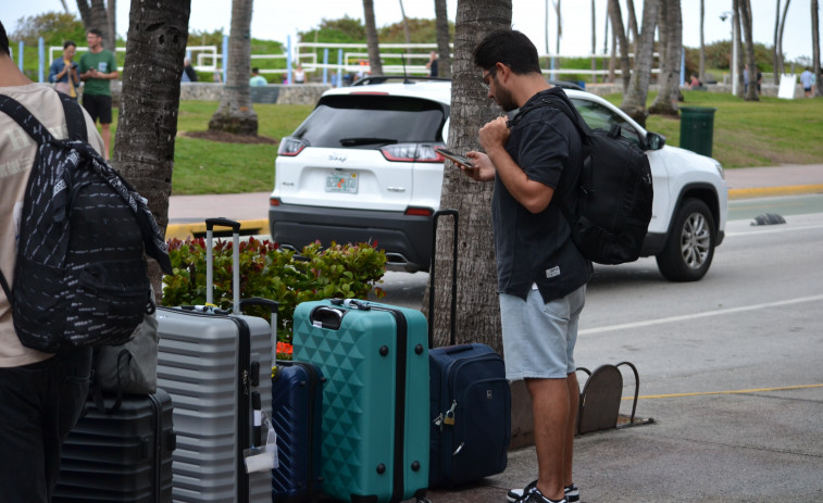 Los altos precios llevan al 12 % de los españoles a pedir un préstamo para sus vacaciones