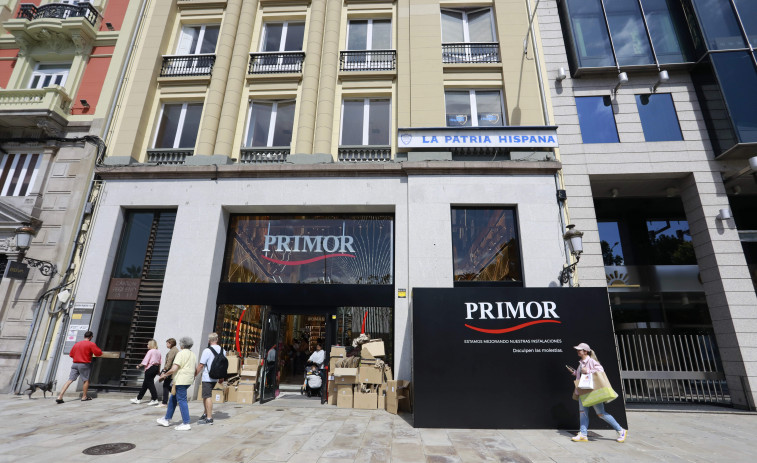Primor inicia las obras para adaptar la fachada de su tienda en A Coruña a la normativa Pepri