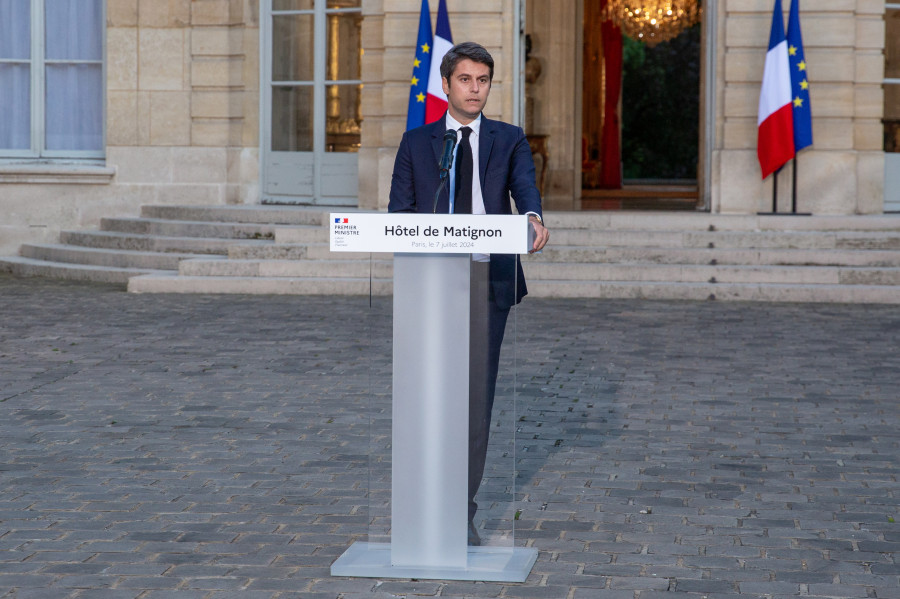 Gabriel Attal dimite, pero sigue provisionalmente “para garantizar la estabilidad” de Francia