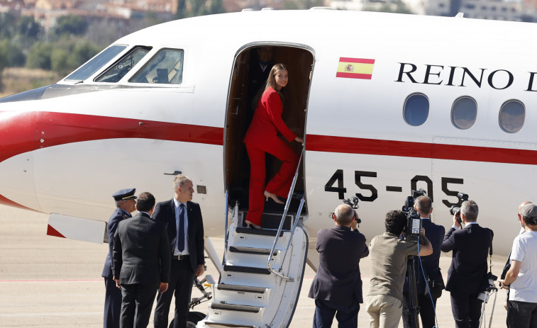 La princesa Leonor, despedida con honores por primera vez en Barajas al viajar a Lisboa