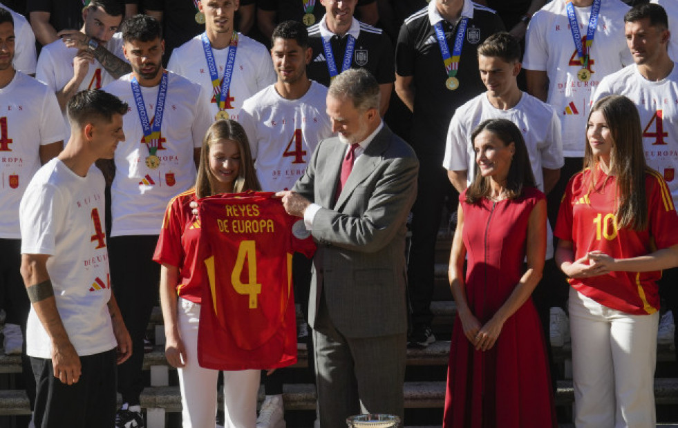 El Rey Felipe VI recibe a la selección española tras la conquista de la Eurocopa