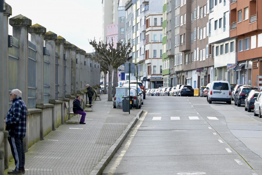 Aparcamiento y carril bici: los vecinos expresan sus dudas sobre las inminentes obras en A Sardiñeira