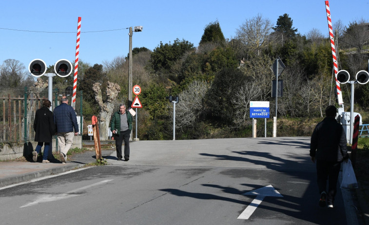 El Adif revela cuál es  su opción para el Puerto  de Betanzos: ¿adiós definitivo al último paso a nivel de la ciudad?