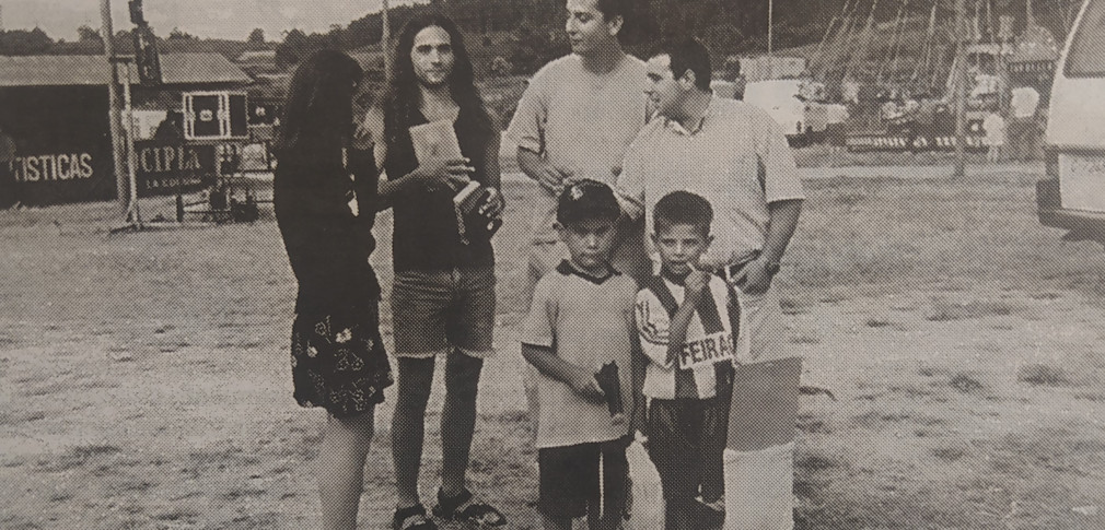 Hace 25 años | Michael Douglas peregrino y unos vecinos de película en Feáns