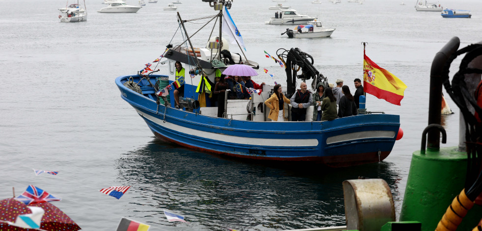 Las imágenes de la procesión de la Virgen del Carmen de Sada