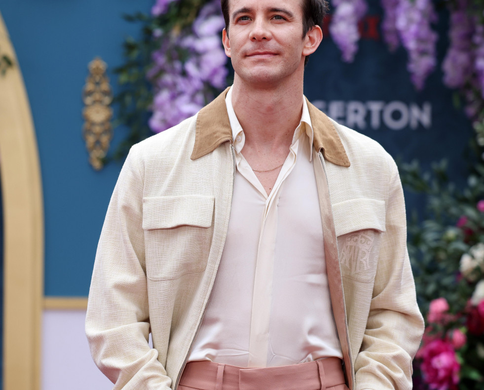 London (United Kingdom), 12/06/2024.- British actor Luke Thompson attends the Bridgerton Season 3 Part 2 special film screening at Leicester Square in London in London, Britain, 12 June 2024. (Cine, R