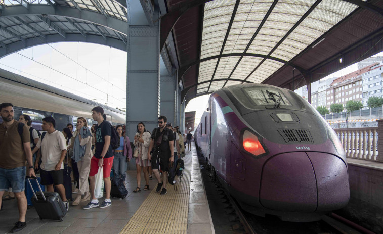 El segundo tren Avlo Madrid-A Coruña llega casi en hora luego del ‘pinchazo’ del primero