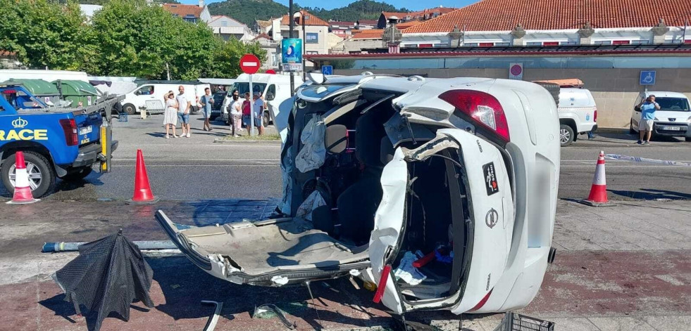 Fallece un joven en Cangas tras chocar contra otro vehículo que estaba siendo perseguido por la Policía