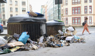 Arden seis contenedores en una noche más de huelga de recogida de basura en A Coruña