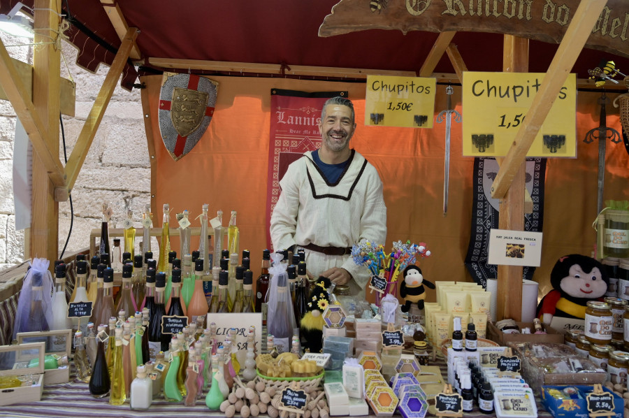 Los artesanos de la medieval de A Coruña hablan: “Tengo un gran cariño por esta feria”