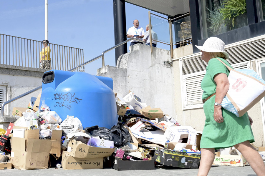 Los basureros de A Coruña denuncian que las sanciones dificultan la recogida