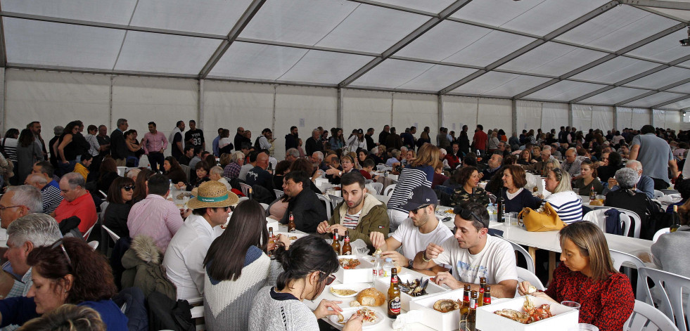 Fiestas en Lorbé: Olympus, Los Satélites, cigalas, pulpo, mejillones y cervezas