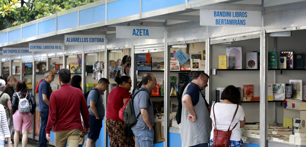 Feira do Libro en los jardines de Méndez Núñez