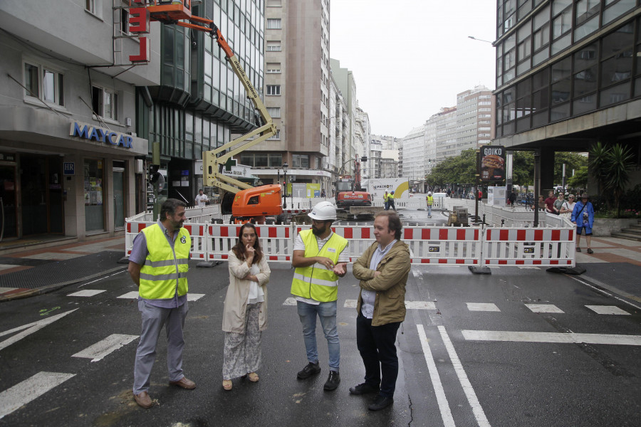 Corte total en la calle de San Andrés de A Coruña