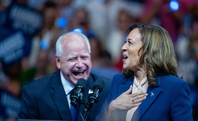 Kamala Harris y Tim Walz, candidatos oficiales a presidenta y vicepresidente de Estados Unidos