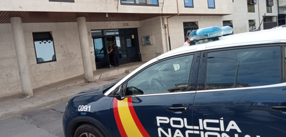 Queda en libertad la joven detenida en relación con las puñaladas a un menor en las fiestas de Palmeira, en Ribeira