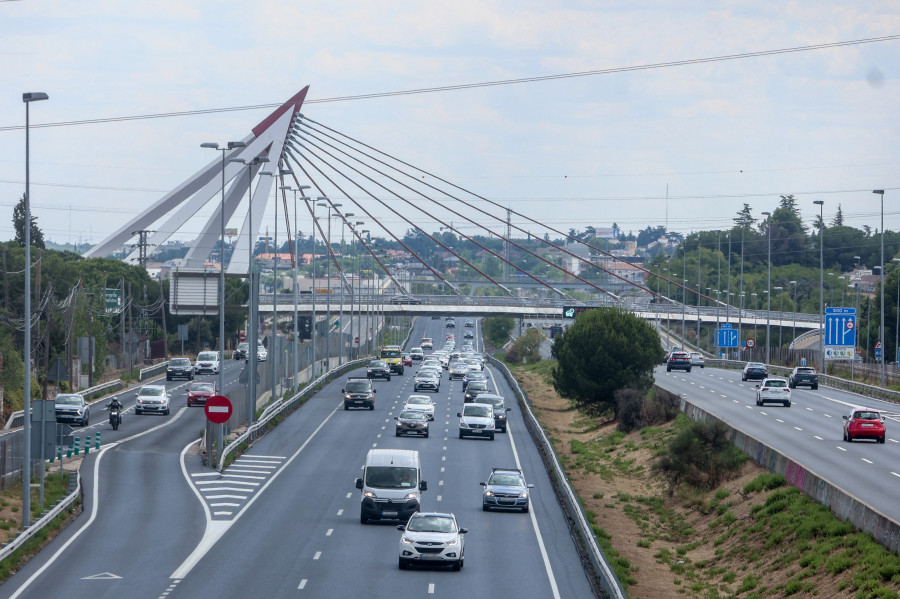 La DGT prevé más de un millón de desplazamientos en las carreteras gallegas por el puente