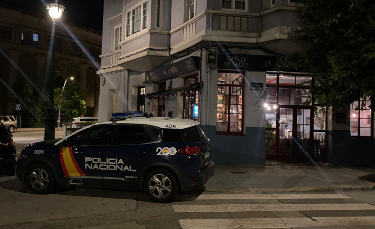 Roban de madrugada en una cafetería de A Coruña