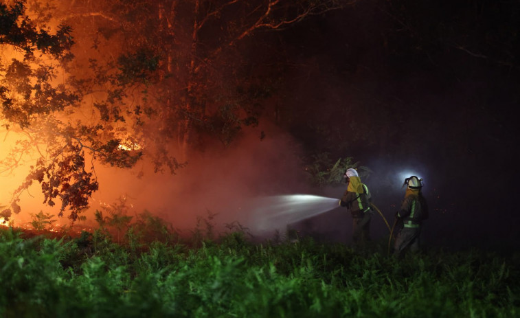 Controlado el incendio forestal de Ponteareas, con 40 hectáreas calcinadas