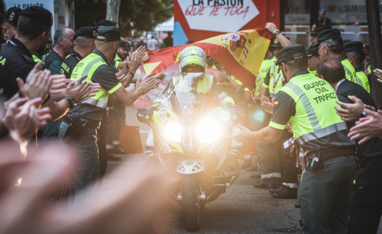 Más de 200 agentes de Guardia Civil y Policía Nacional velan por la seguridad en la Vuelta Ciclista