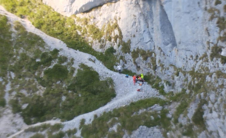 Muere un montañero madrileño tras sufrir un accidente cuando escalaba en Picos de Europa