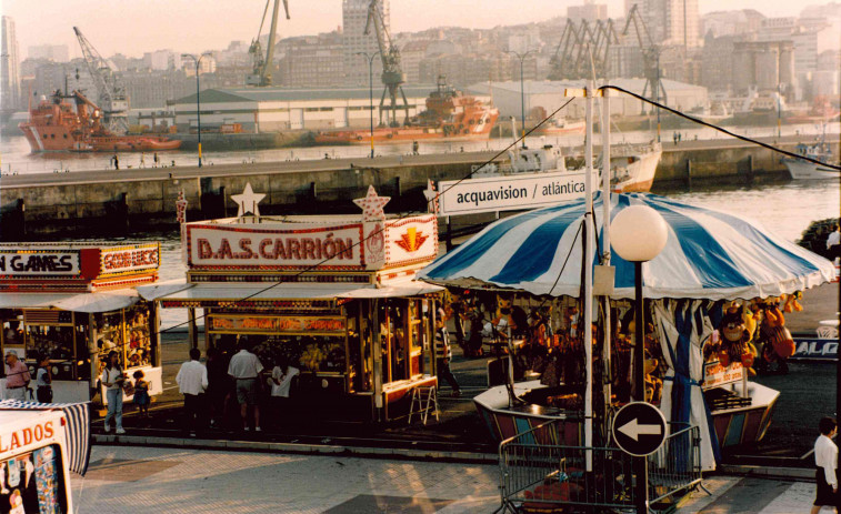 Cuando el centro de A Coruña tenía montaña rusa y noria