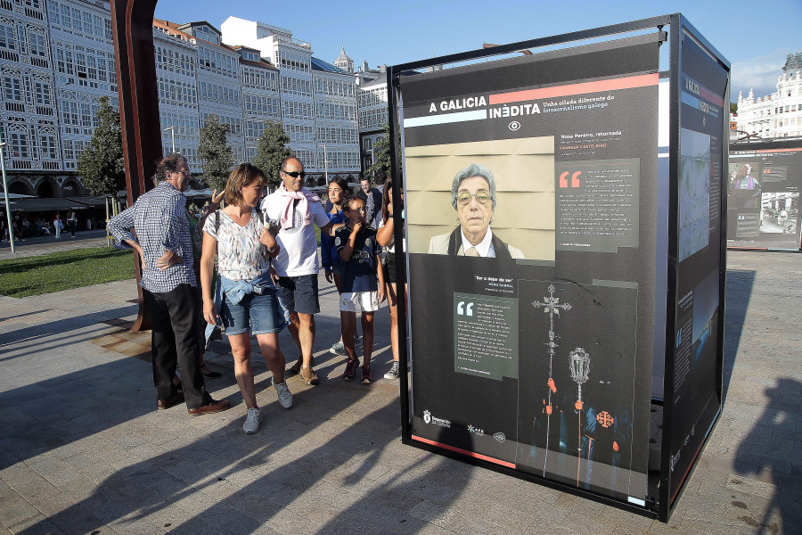 La Diputación presenta la exposición fotográfica “A Galicia inédita” en la dársena de La Marina