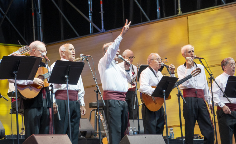 Fiestas de A Coruña: entre Pavarotti y el joropo venezolano cabe el genio de Amizades