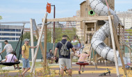 Matogrande hace vida en el parque infantil de Xuxán tras la unión de los barrios