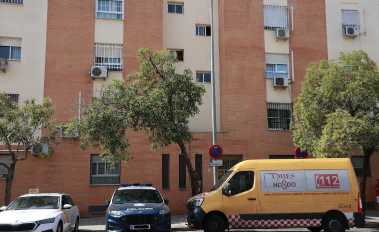 Detenido un hombre por asesinar con arma blanca a su mujer en Sevilla