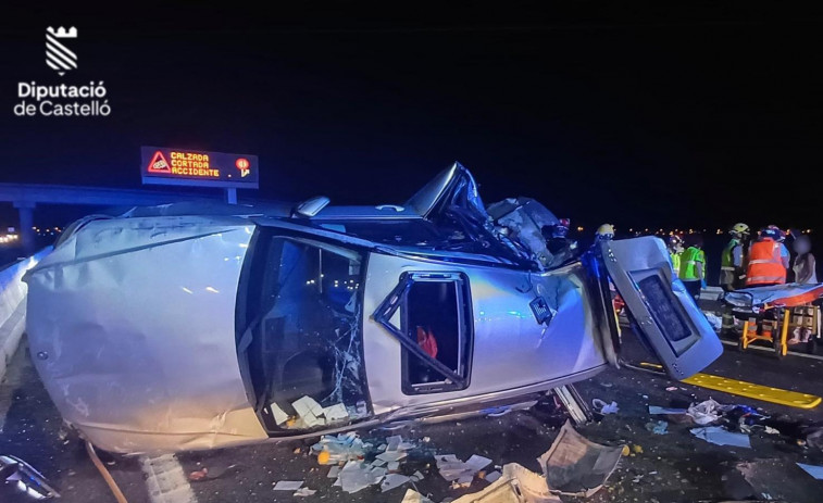 Un menor fallecido y 14 heridos en un accidente entre tres coches en Castellón