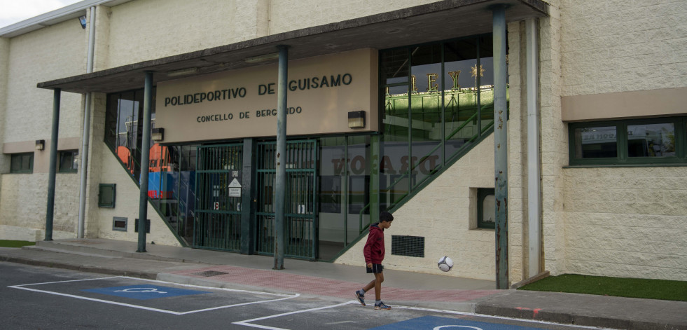 Guísamo celebra el San Ramón con un renovado pabellón de deportes