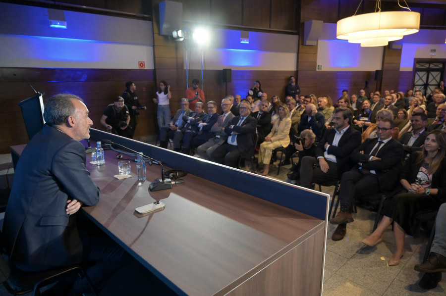 Brillante y amena, así definen los asistentes la conferencia del magistrado Marchena en el Foro Ideal