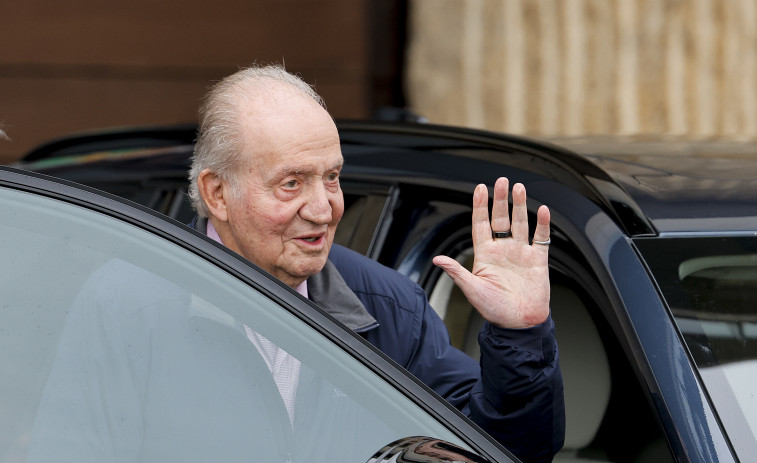 El rey Juan Carlos llega a Madrid para asistir al funeral de su sobrino