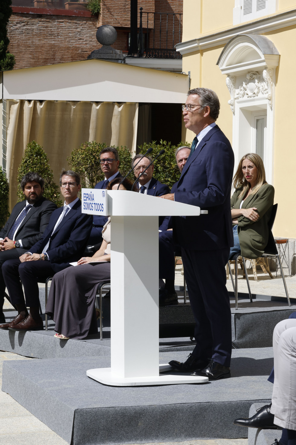 MADRID, 06/09/2024.- El líder del Partido Popular, Alberto Núñez Feijóo, da una rueda de prensa tras reunir este viernes a los presidentes autonómicos de su partido en Madrid para armar un frente