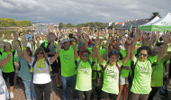 Una ‘marea verde’ abarrota O Burgo para colaborar en la lucha contra el cáncer