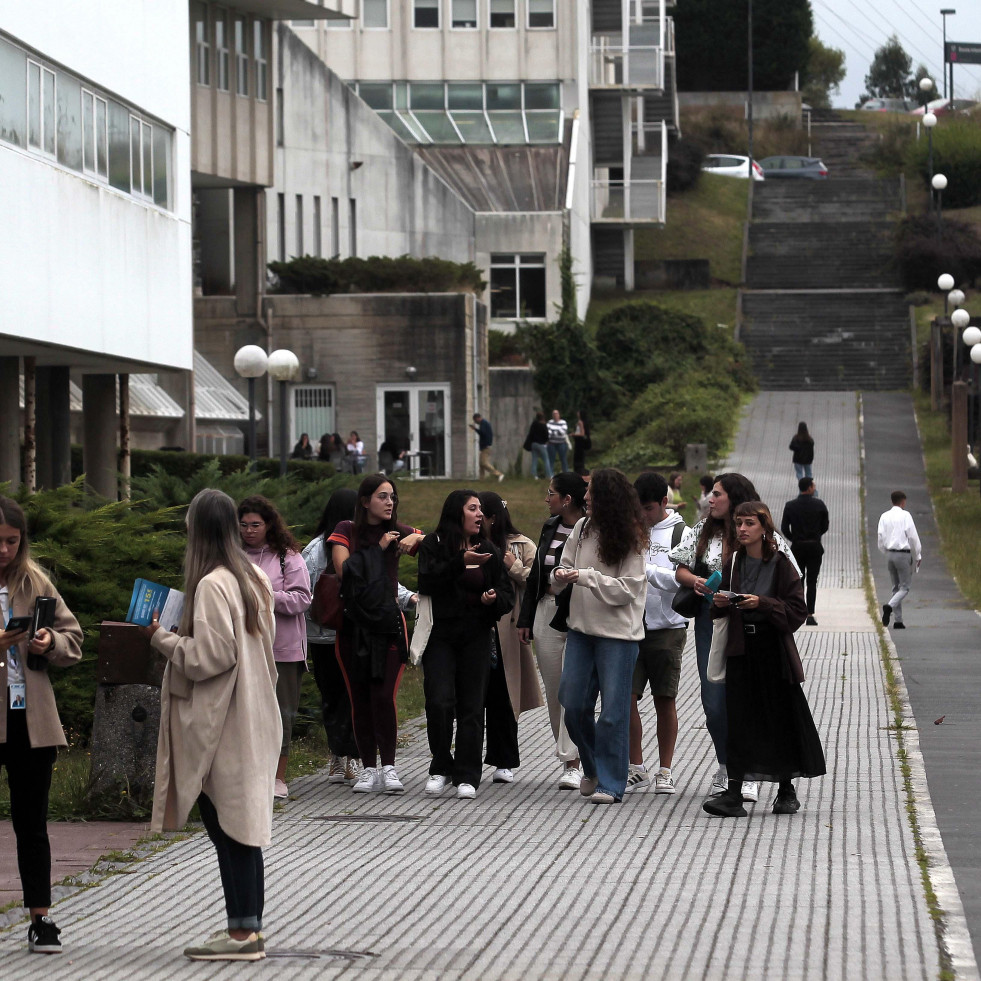 ‘Ti elixes’: la guía del Ayuntamiento para orientar a los estudiantes de A Coruña