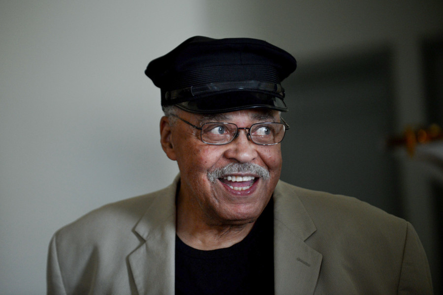 Muere James Earl Jones, actor que puso voz a Darth Vader en Star Wars