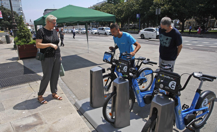 Del volante al manillar: el 16% de los usuarios de BiciCoruña viajaban antes en coche