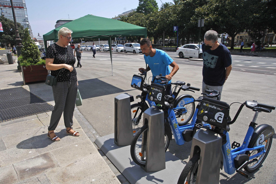 Del volante al manillar: el 16% de los usuarios de BiciCoruña viajaban antes en coche