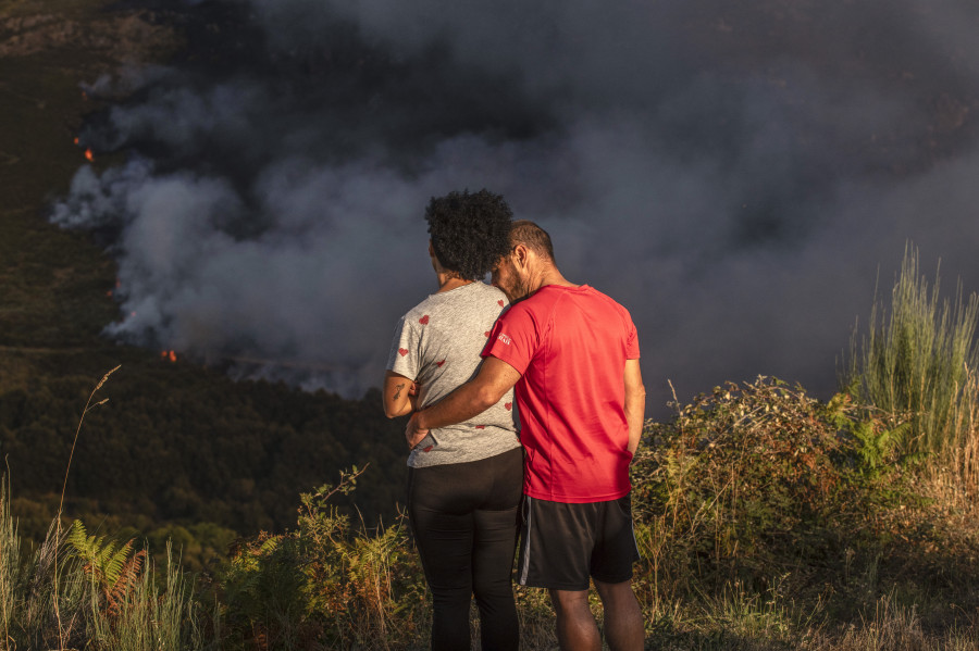 Varios incendios forestales en Galicia calcinan cerca de 400 hectáreas en dos días